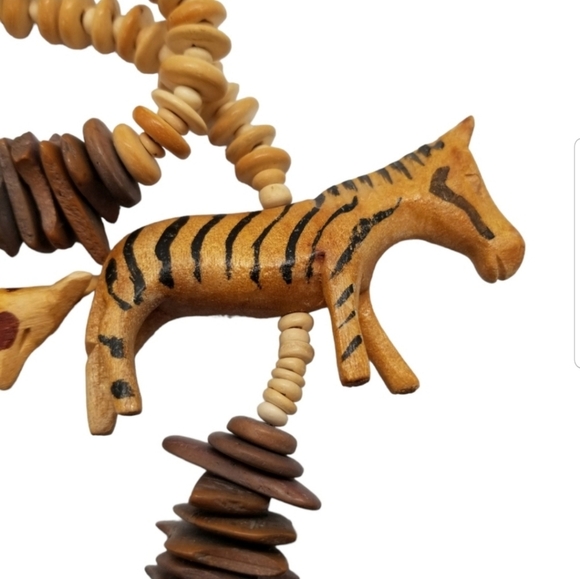 VINTAGE 1980S WOOD SARFARI ANIMAL FOLK ART STATEMENT NECKLACE - Picture 5 of 8